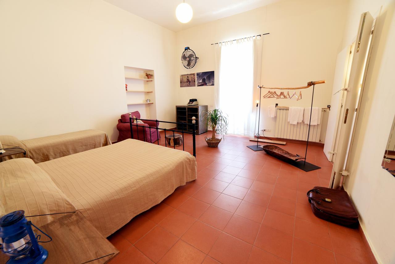 เดอะ เชิรฺช เบด แอนด์ เบรคฟาสต์ เนเปิล Bed & Breakfast เนเปิลส์ ภายนอก รูปภาพ