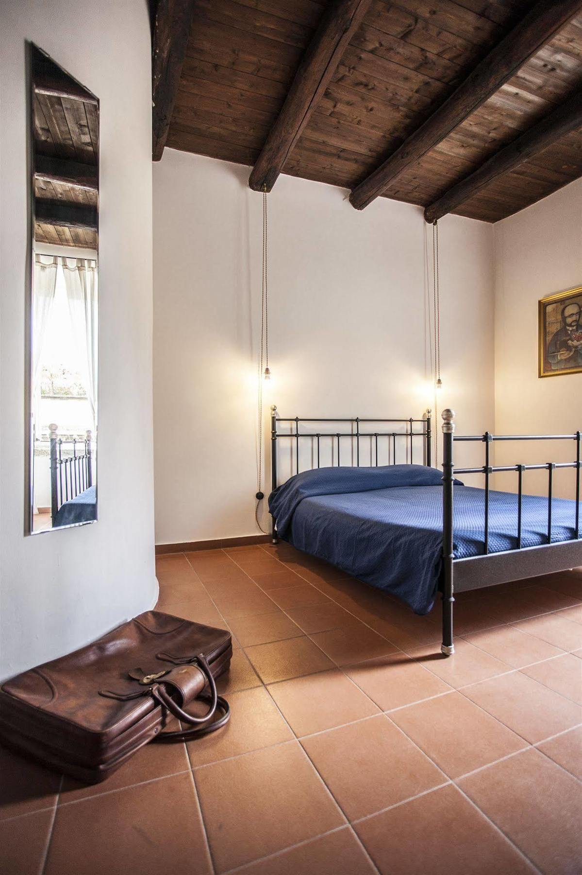 เดอะ เชิรฺช เบด แอนด์ เบรคฟาสต์ เนเปิล Bed & Breakfast เนเปิลส์ ภายนอก รูปภาพ